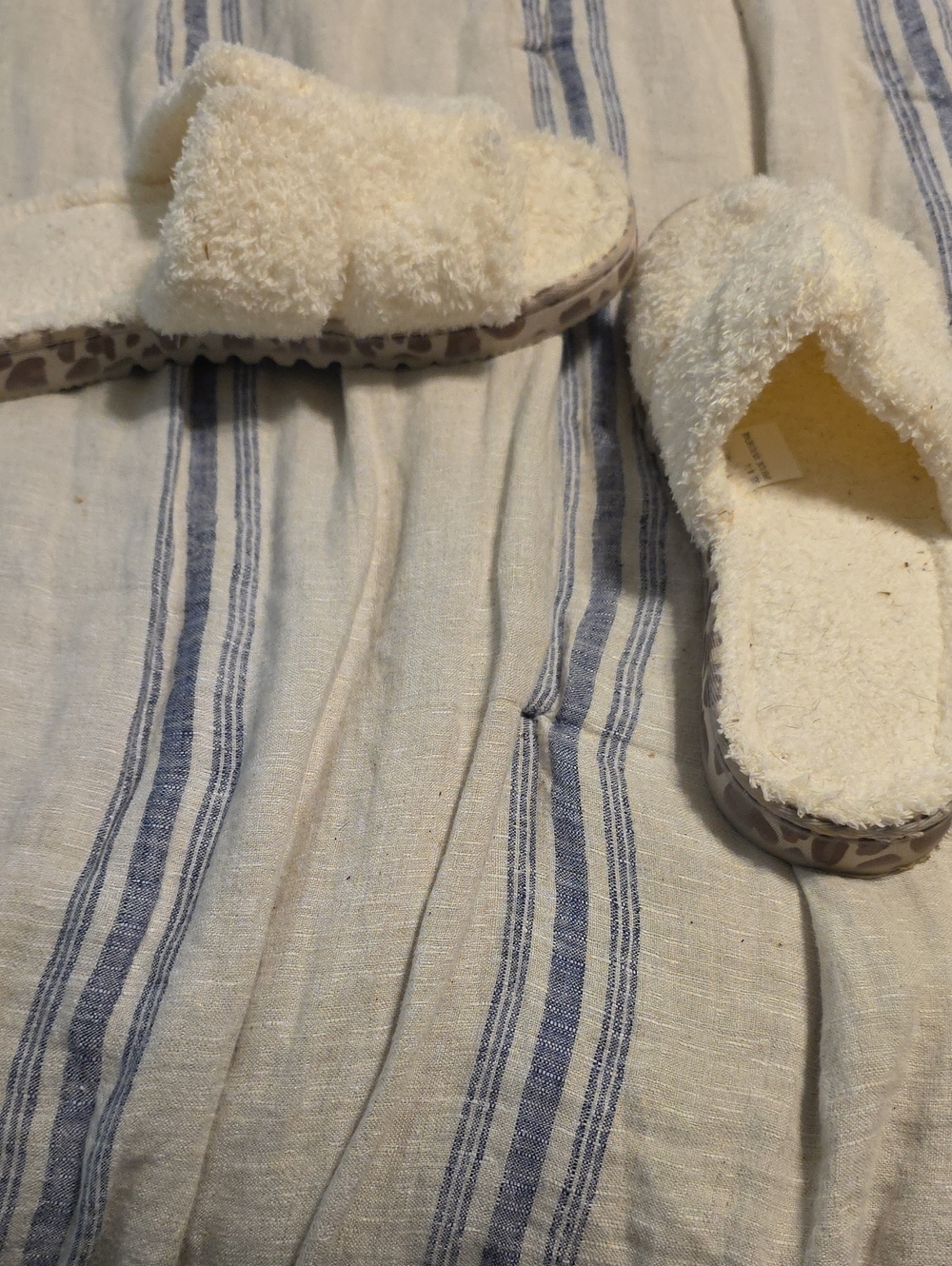 Cozy Cream Fuzzy Slide Slippers
